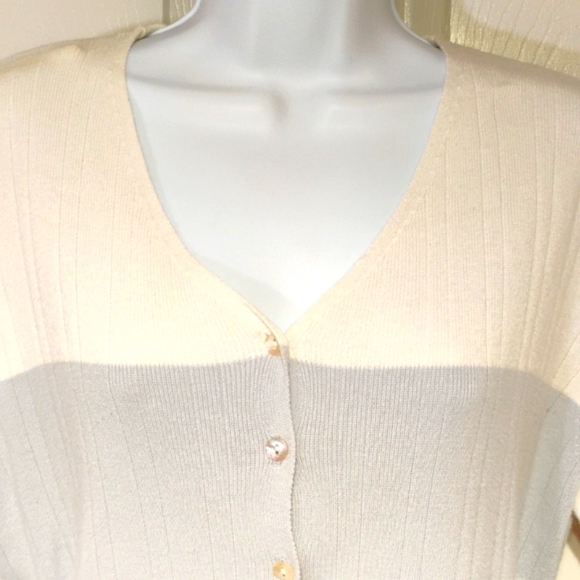 Yarnworks light button up sweater - Picture 2 of 10